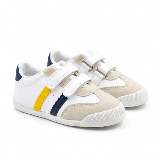 Baskets enfant double scratch blanc beige jaune et bleu marine sur fond blanc – Maroc