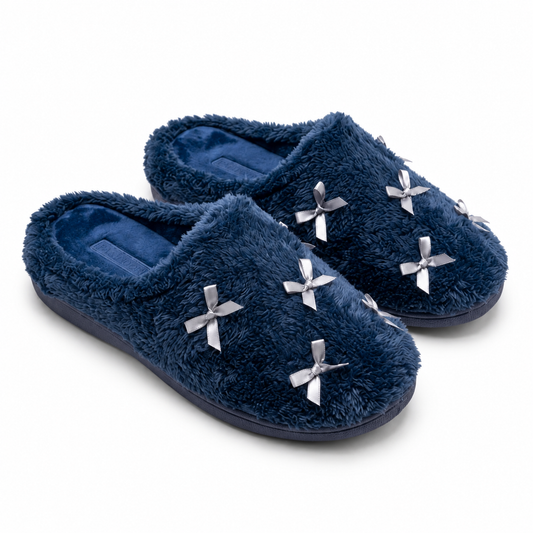 Pantoufles femme PANMODA bleu marine à nœuds argentés, vue paire sur fond blanc – Bombas Maroc