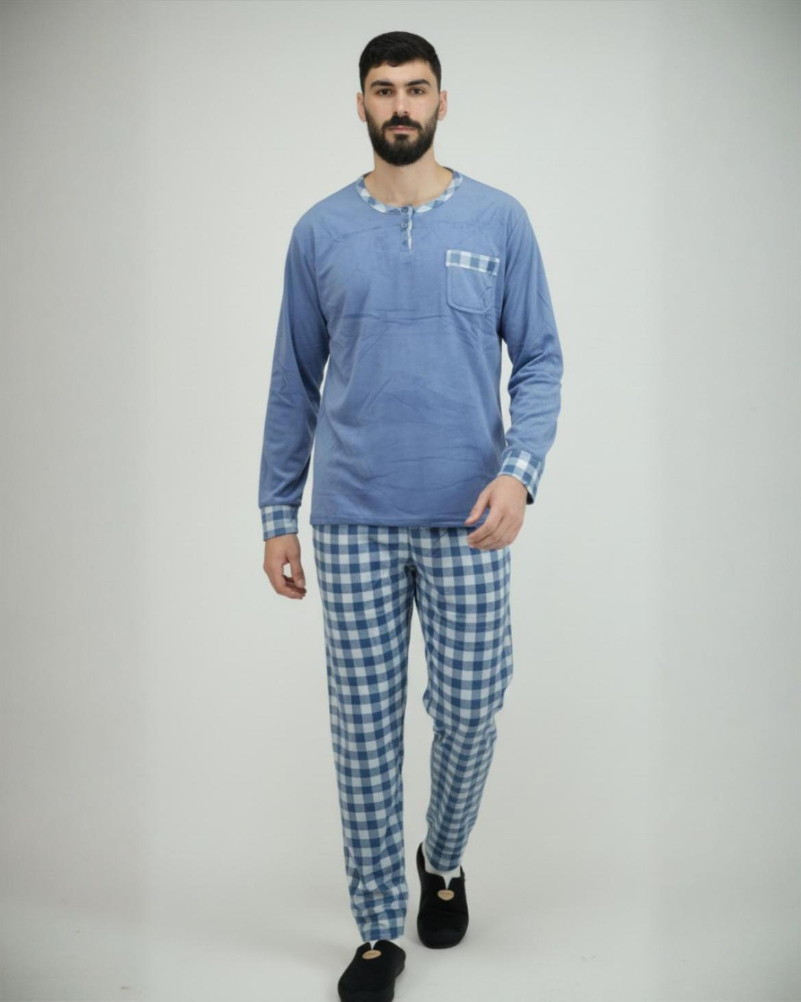 Pyjama homme hiver importé d’Espagne en velours bleu pastel avec pantalon à carreaux bleu clair et blanc – Confort & élégance Maroc