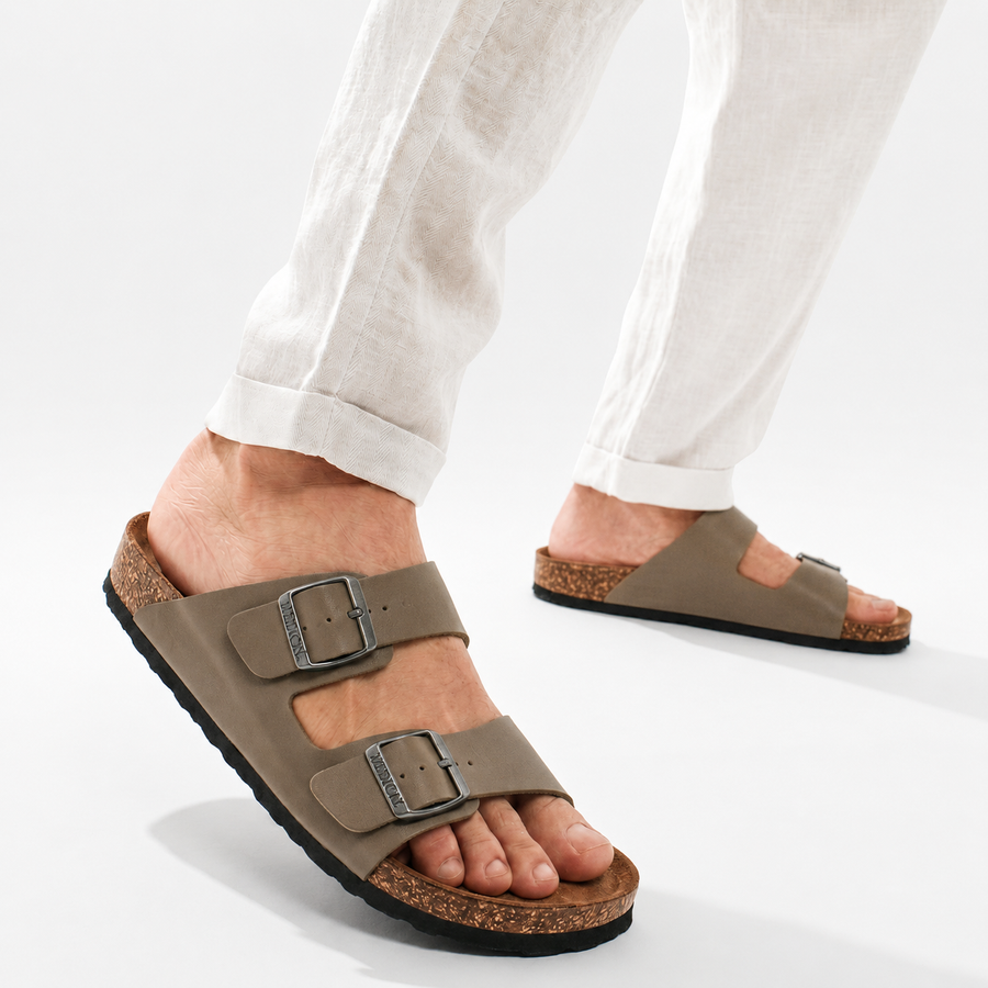 Sandales Homme Doubles Brides à Boucles Métalliques – Importées d’Espagne 🇪🇸 – Beige