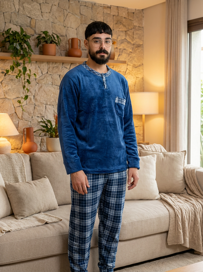 Pyjama Homme Hiver Velours Bleu Marine & Carreaux – Importé d’Espagne (KF 46)