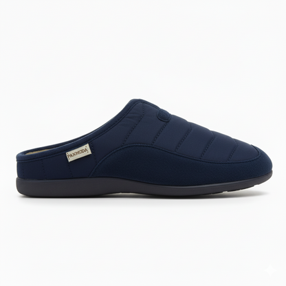 Pantoufle homme hiver en velours bleu marine, vue latérale sur fond blanc