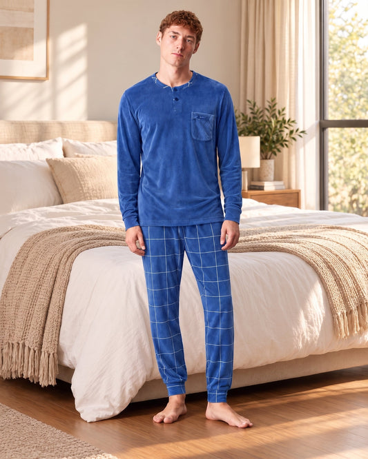 Pyjama Homme Hiver Horse Carreaux Bleu Marine, haut à manches longues et pantalon à carreaux – vue principale.