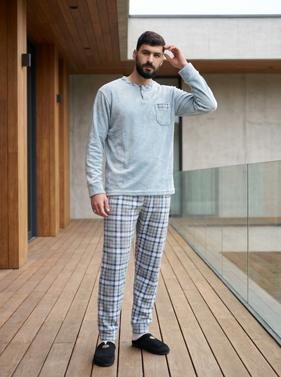 Pyjama Homme Hiver Velours Bleu Clair & Carreaux Bleu Marine – Importé d’Espagne (KF 46)