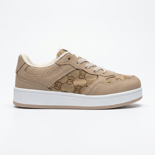Basket enfant chunky monogramme beige et marron, vue de profil – importée d’Espagne