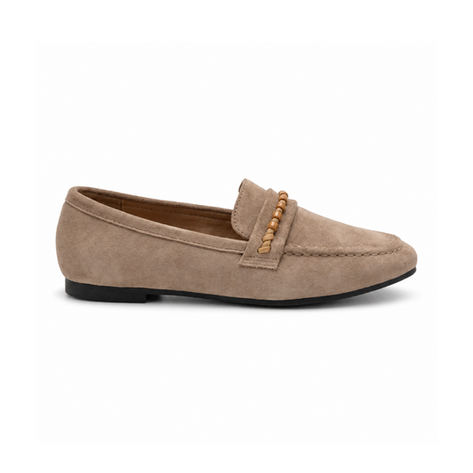 Mocassin femme taupe effet suédine vu de profil, bride tressée caramel – Bombas Maroc